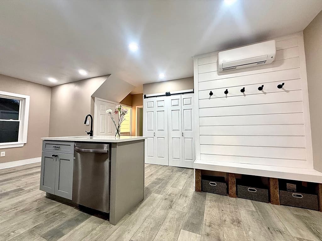 6 Wheelock St, Oxford MA 01540 photo 6