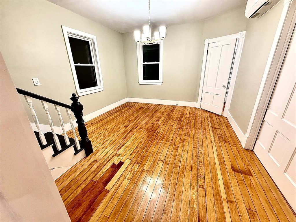 6 Wheelock St, Oxford MA 01540 photo 3