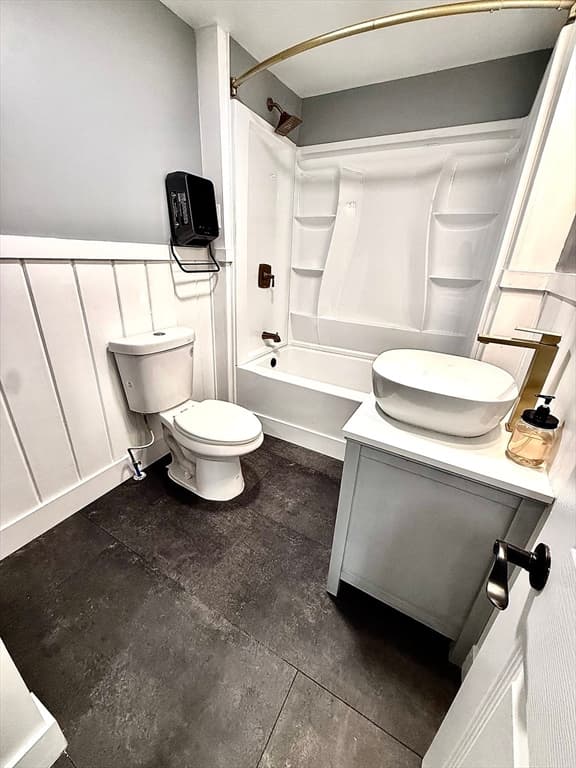 6 Wheelock St, Oxford MA 01540 photo 24