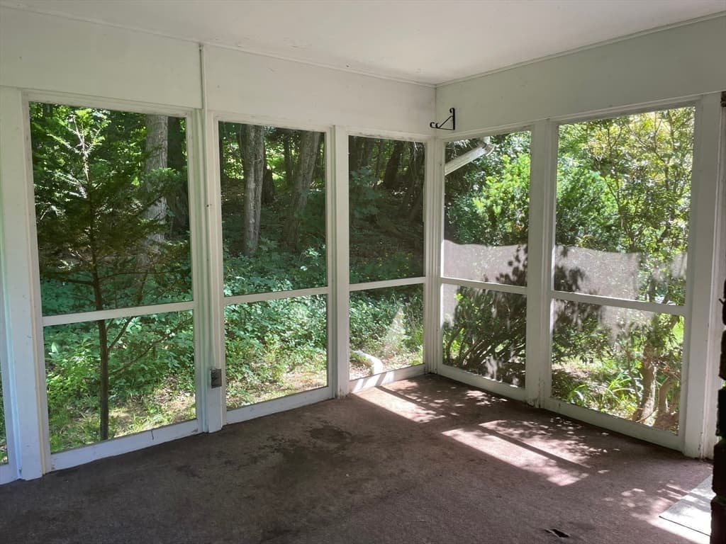 51 Jeffrey Ln, Amherst MA 01002 photo 7