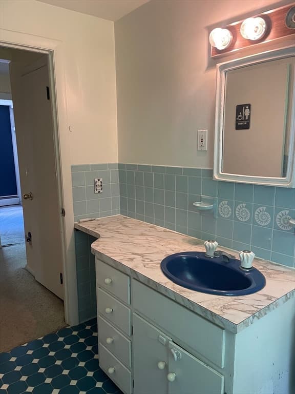 51 Jeffrey Ln, Amherst MA 01002 photo 28