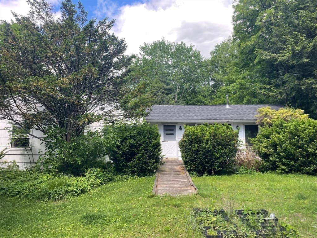 51 Jeffrey Ln, Amherst MA 01002 photo 33