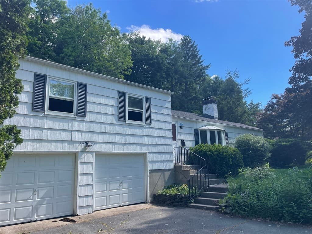 51 Jeffrey Ln, Amherst MA 01002 photo 4