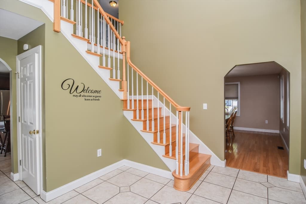 Single Family Residence at 261 Oak St, Methuen MA 01844, Methuen, photo 14 of 34