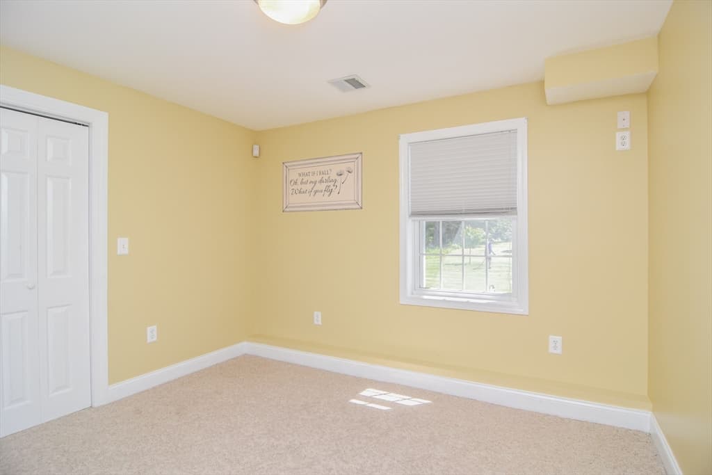 Single Family Residence at 261 Oak St, Methuen MA 01844, Methuen, photo 19 of 34