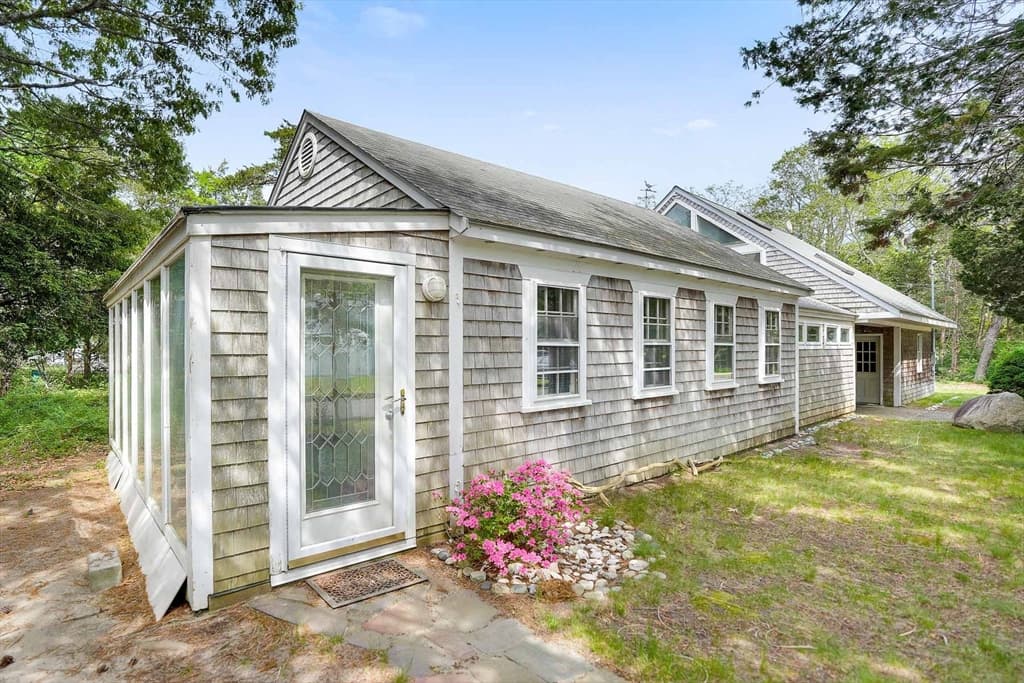 3 Troy Street, Oak Bluffs MA 02557 photo 6