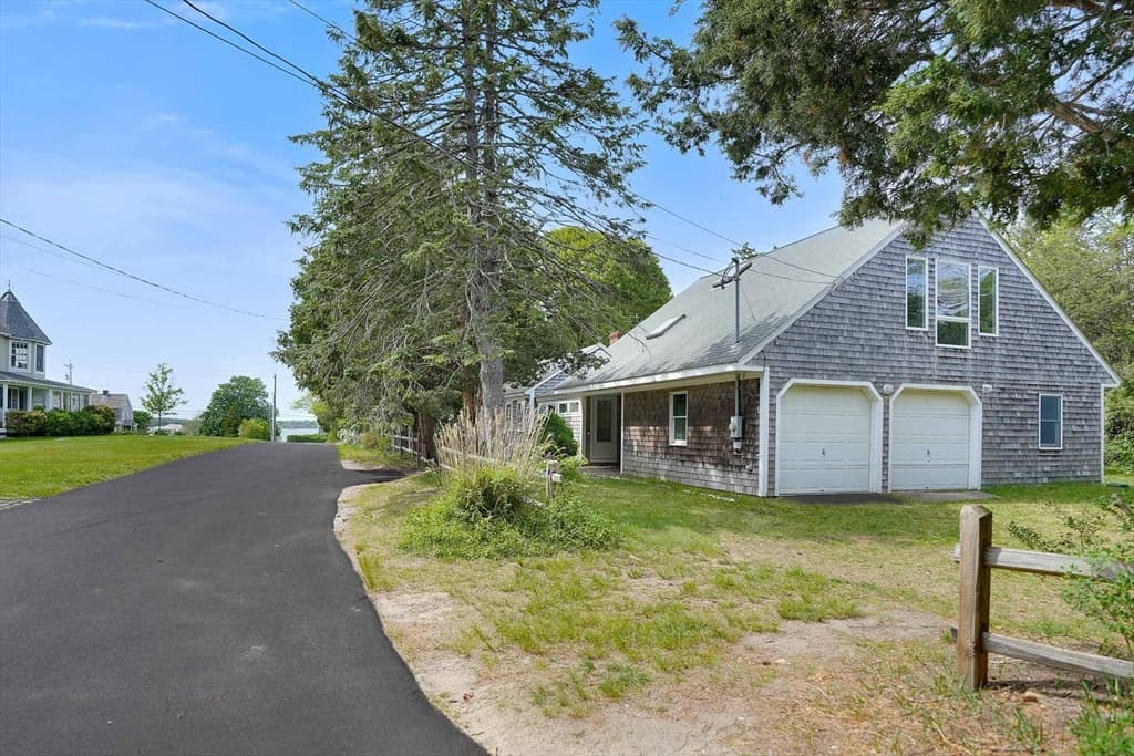 3 Troy Street, Oak Bluffs MA 02557 photo 10
