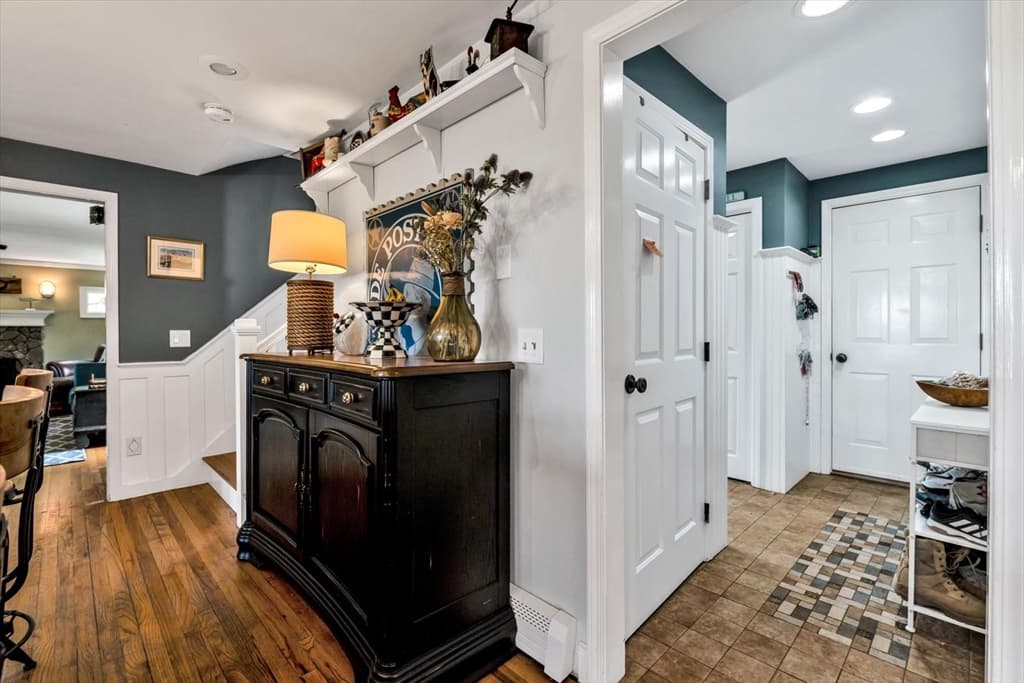 Single Family Residence at 7 Hill Wood Way, Sandwich MA 02537, Sandwich, photo 16 of 38