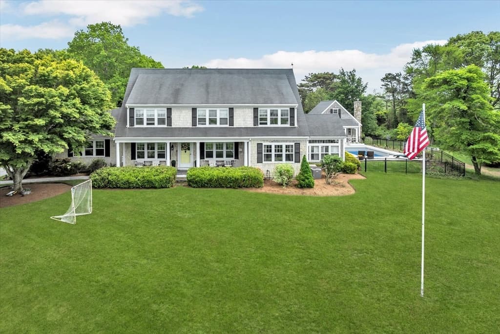 Single Family Residence at 7 Hill Wood Way, Sandwich MA 02537, Sandwich, photo 4 of 38