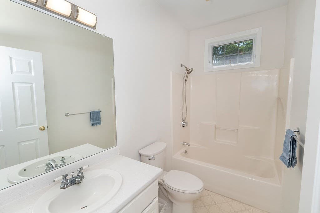 Single Family Residence at 14 Rosewood Drive, Haverhill MA 01832, photo 20 of 38