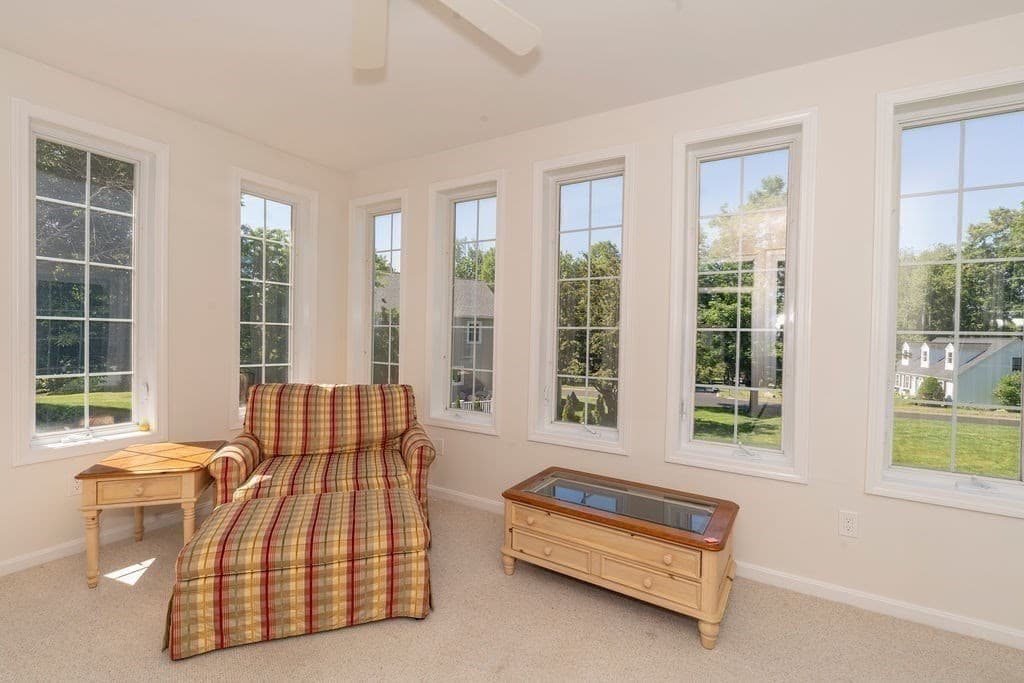 Single Family Residence at 14 Rosewood Drive, Haverhill MA 01832, photo 10 of 38