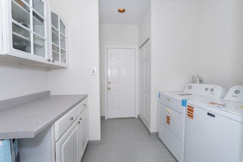 Single Family Residence at 14 Rosewood Drive, Haverhill MA 01832, photo 14 of 38
