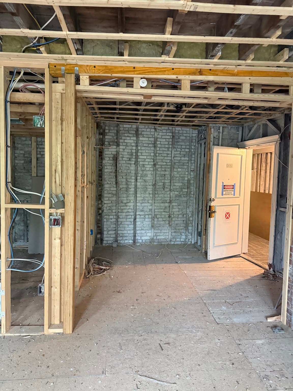 Condominium at 285 Lynn Shore Drive # 305, Lynn MA 01902, Lynn, photo 6 of 10
