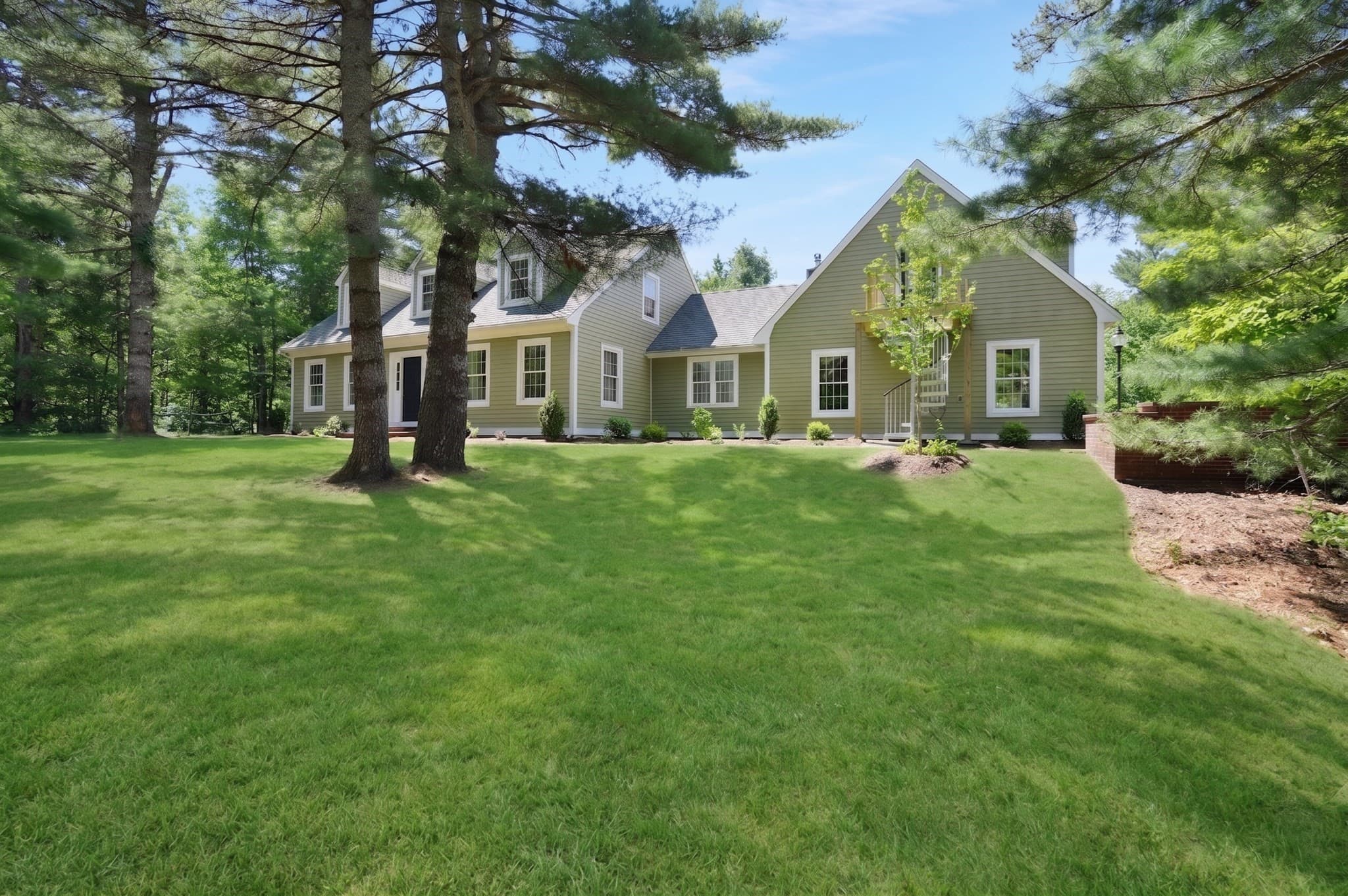 Single Family Residence at 44 Tiffany Dr, Oak Bluffs MA 02557, photo 12 of 15
