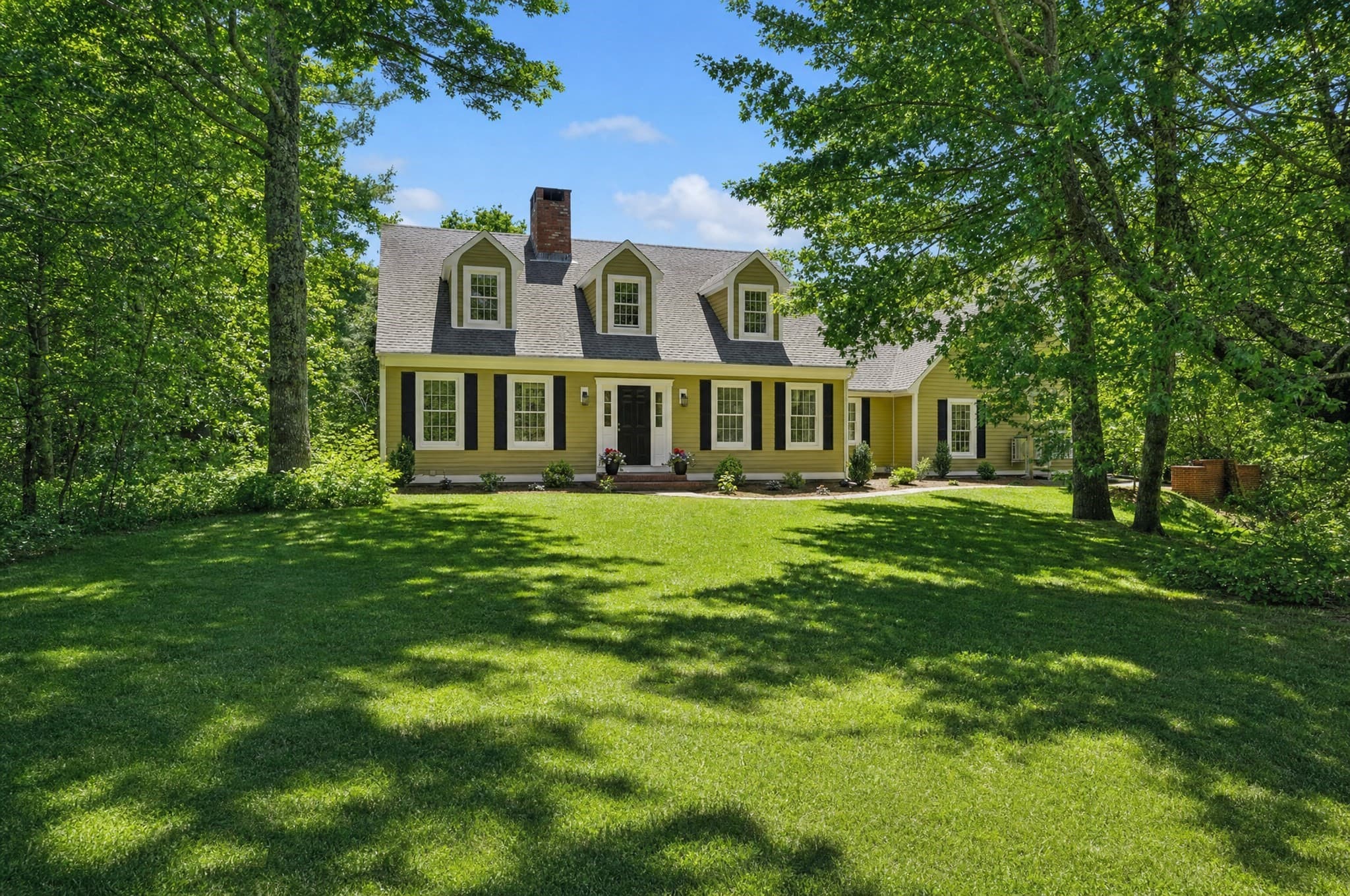 44 Tiffany Dr, Oak Bluffs MA 02557