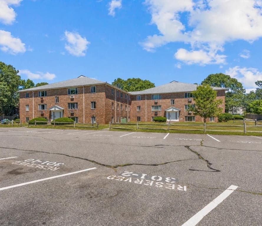 307 W Main St # 1, Barnstable MA 02601 photo 9