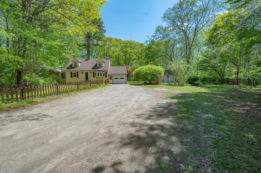 Single Family Residence at 586 Turnpike St, Stoughton MA 02072, photo 2 of 23