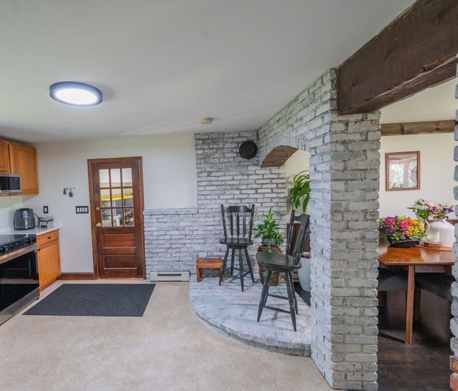 Single Family Residence at 586 Turnpike St, Stoughton MA 02072, photo 7 of 23