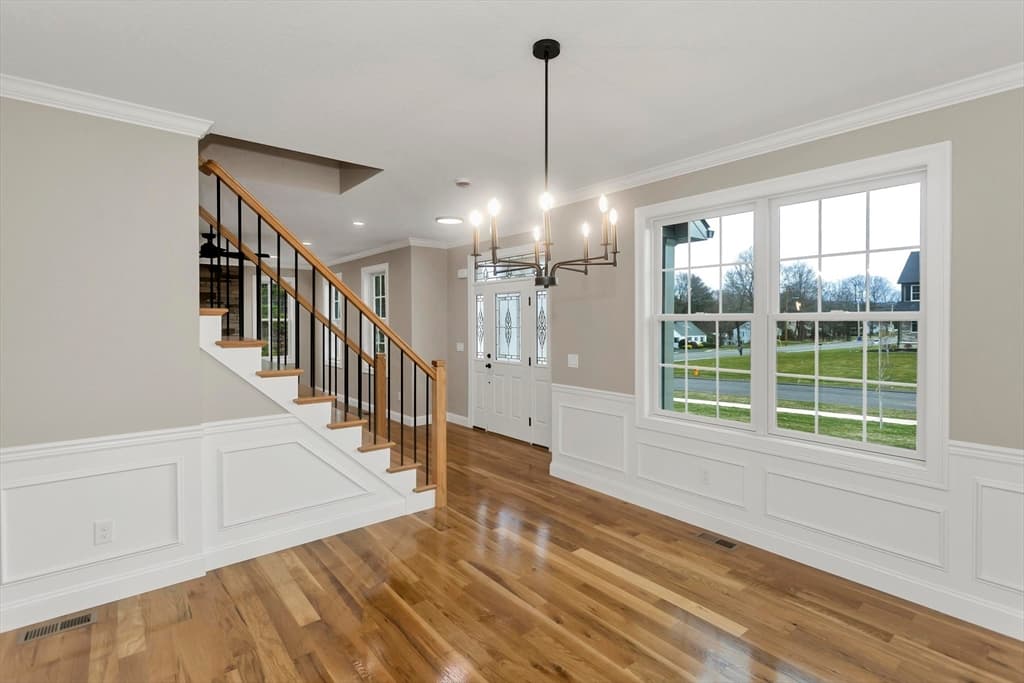 Single Family Residence at 1 Scarlett Drive, East Longmeadow MA 01028, East Longmeadow, photo 13 of 42