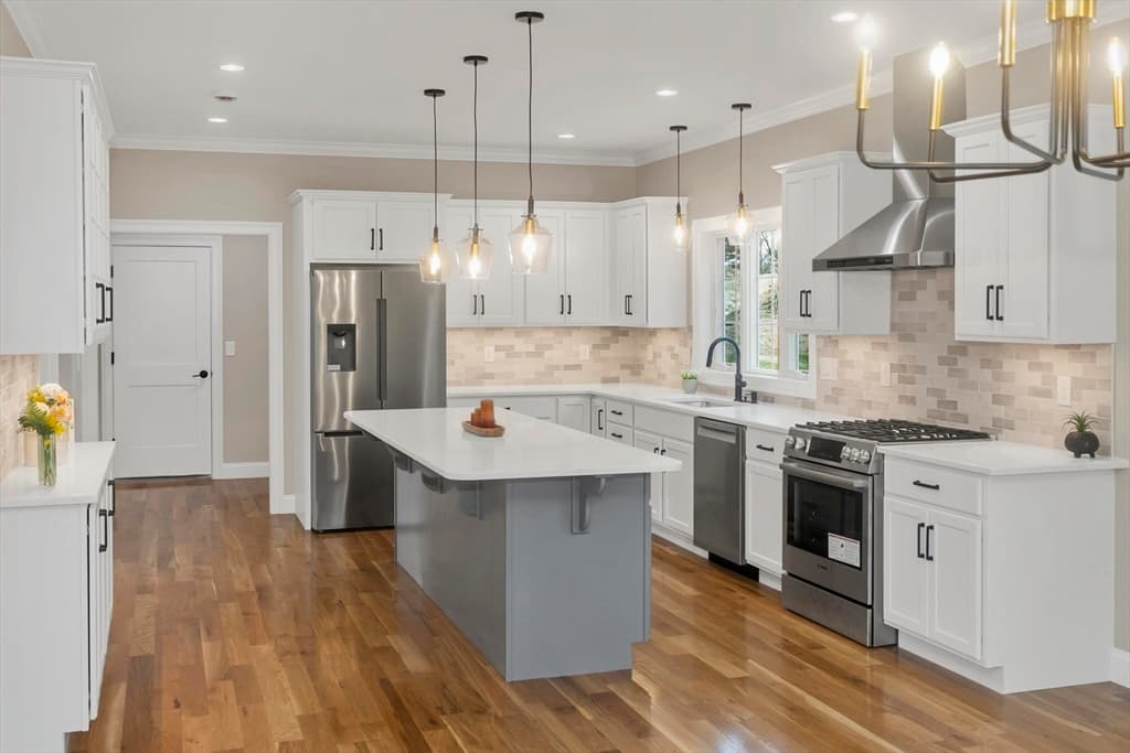 Single Family Residence at 1 Scarlett Drive, East Longmeadow MA 01028, East Longmeadow, photo 3 of 42