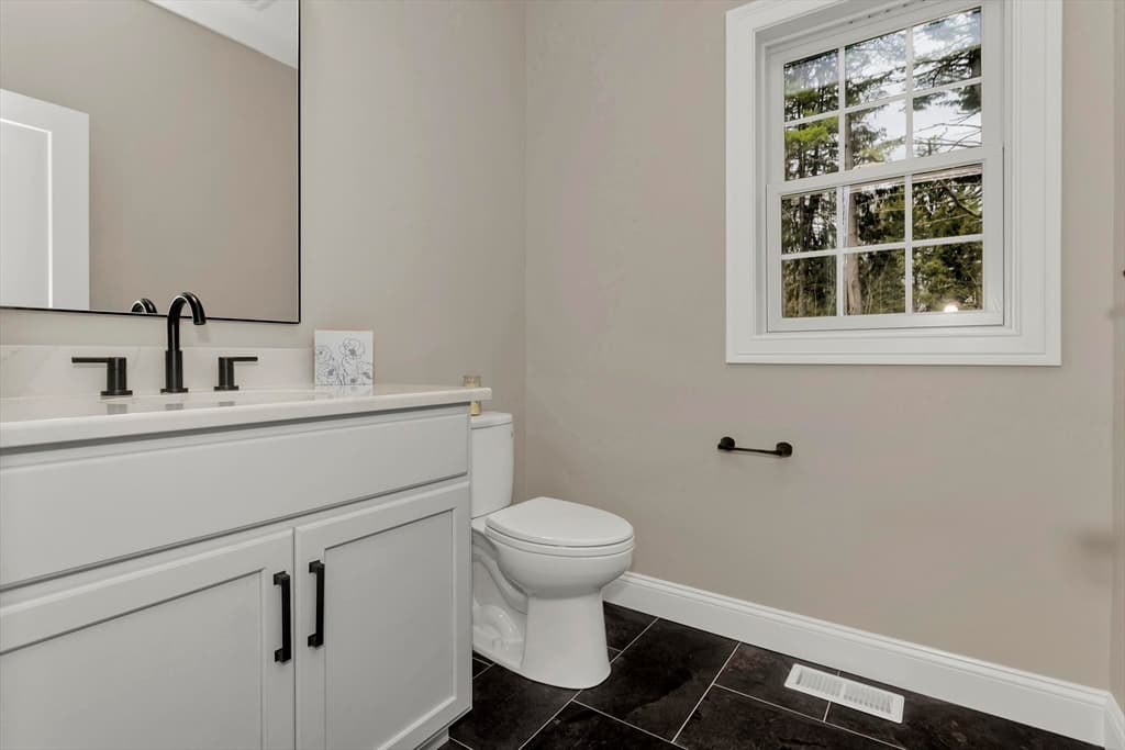 Single Family Residence at 1 Scarlett Drive, East Longmeadow MA 01028, East Longmeadow, photo 19 of 42