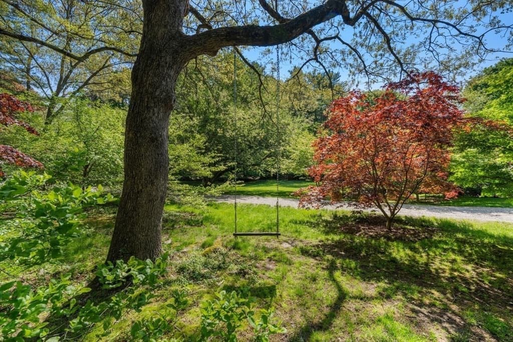 475 Glen Rd, Weston MA 02493 photo 3
