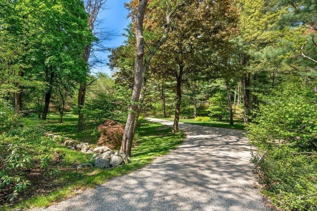 475 Glen Rd, Weston MA 02493 photo 9