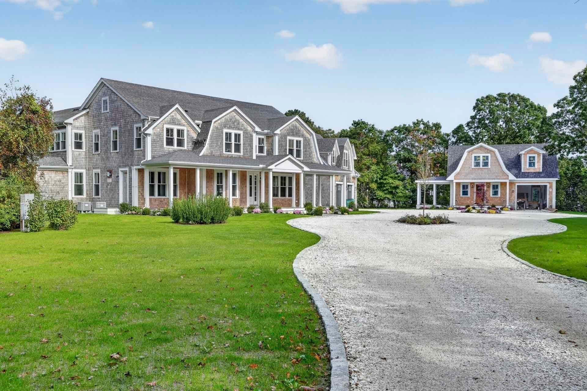 Multi Family at 9 Suttons Way, Edgartown MA 02539, photo 2 of 41