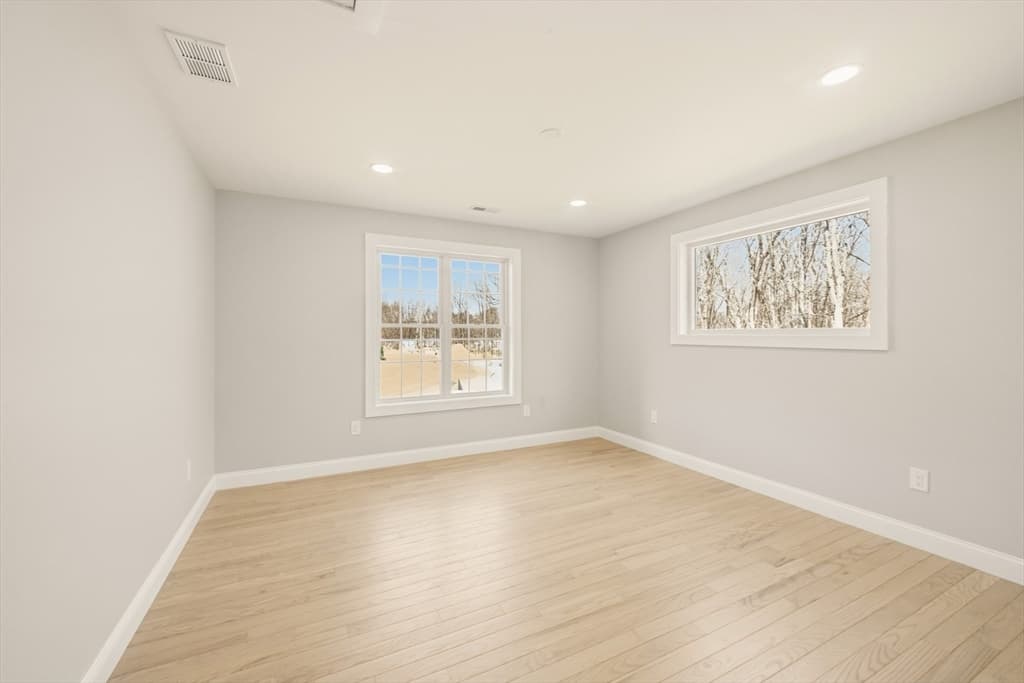 Single Family Residence at 10 Falcon Dr, Shrewsbury MA 01545, photo 27 of 39