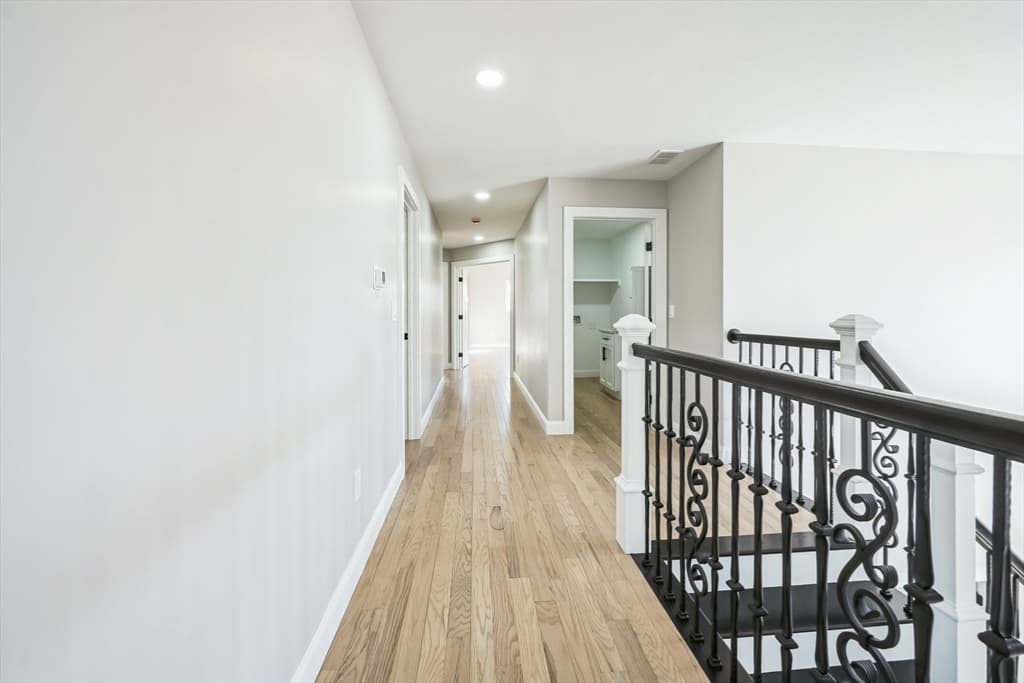 Single Family Residence at 10 Falcon Dr, Shrewsbury MA 01545, photo 17 of 39