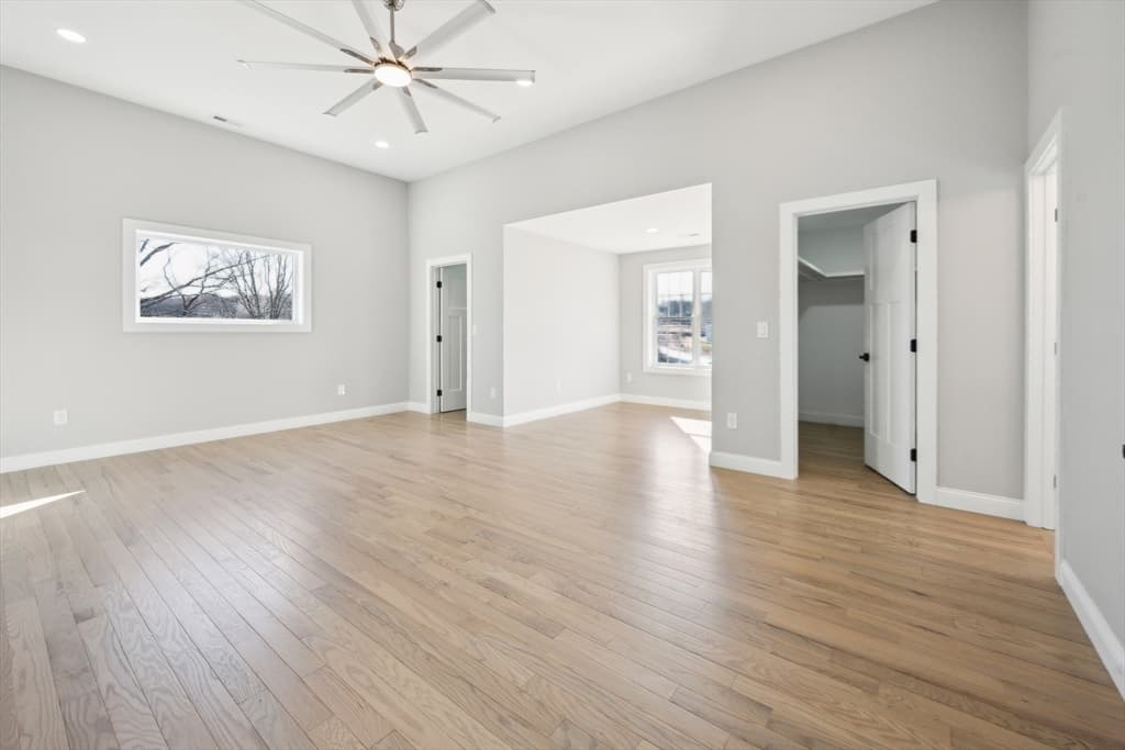 Single Family Residence at 10 Falcon Dr, Shrewsbury MA 01545, photo 20 of 39