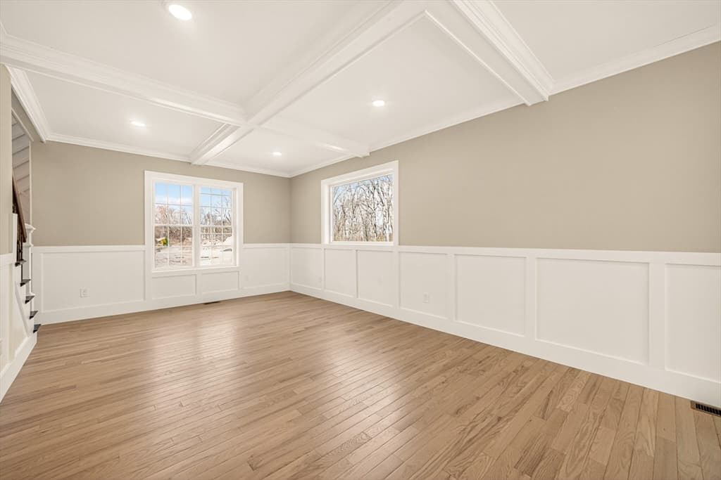 Single Family Residence at 10 Falcon Dr, Shrewsbury MA 01545, photo 14 of 39