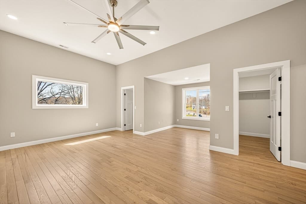 Single Family Residence at 10 Falcon Dr, Shrewsbury MA 01545, photo 18 of 39