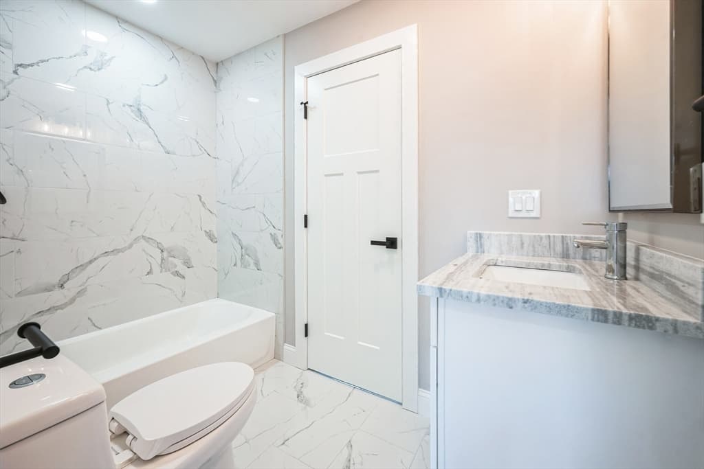 Single Family Residence at 10 Falcon Dr, Shrewsbury MA 01545, photo 31 of 39