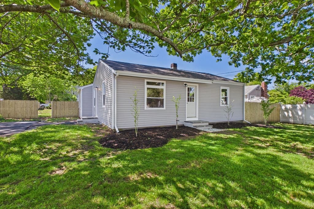44 Wing Rd, Acushnet MA 02743 photo 2