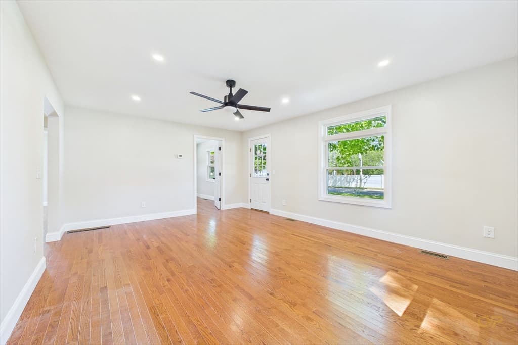44 Wing Rd, Acushnet MA 02743 photo 8
