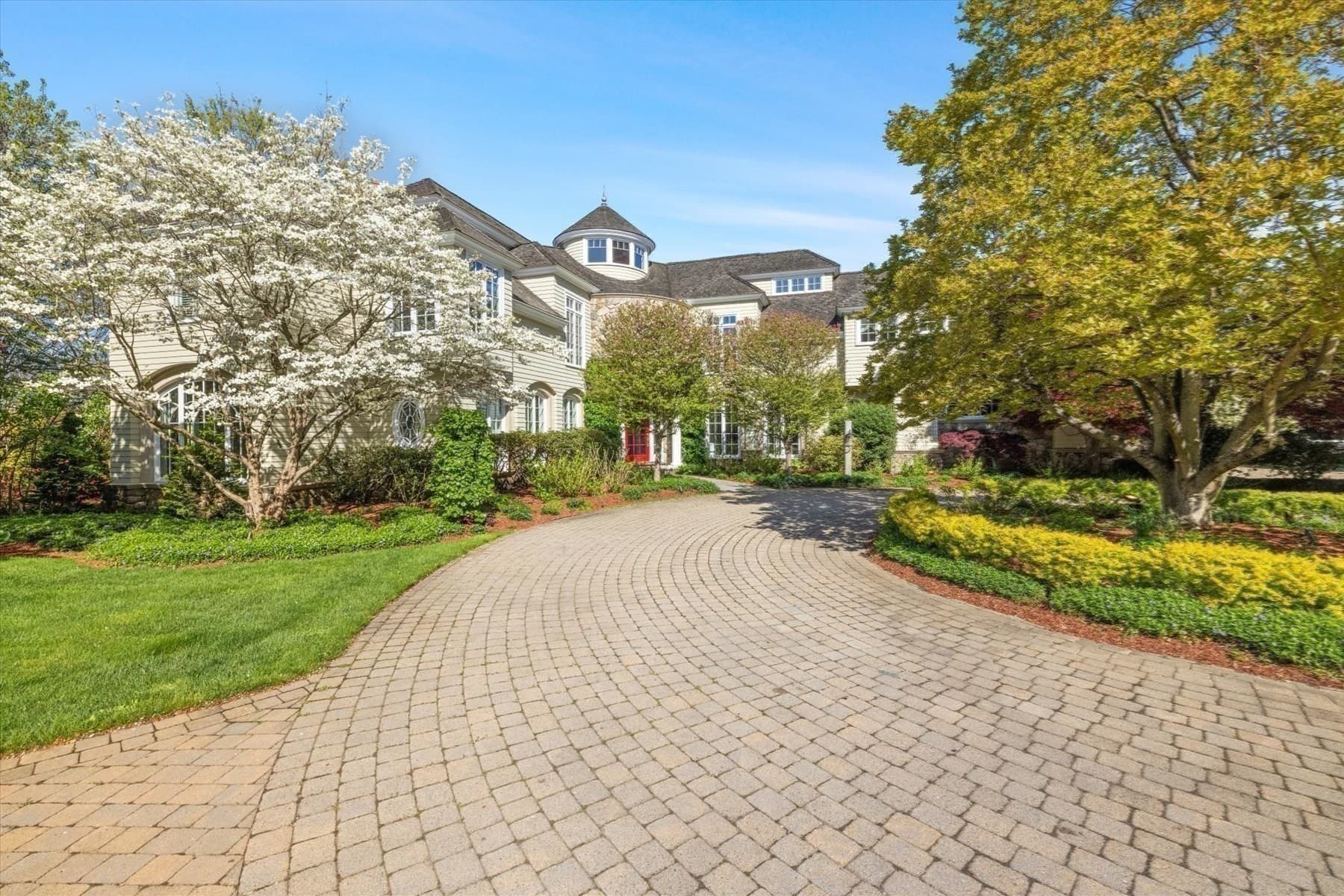 Single Family Residence at 10 Andrea Dr, Hopkinton MA 01748, photo 40 of 42