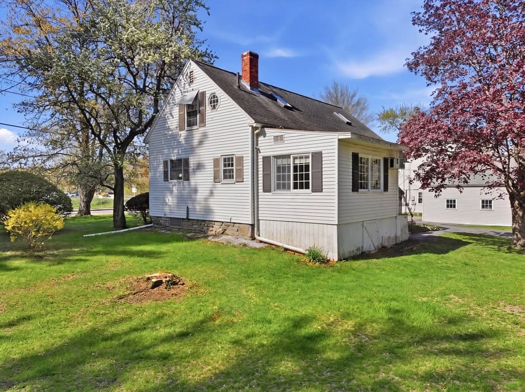 Single Family Residence at 1503 Grafton Rd, Millbury MA 01527, Millbury, photo 4 of 23