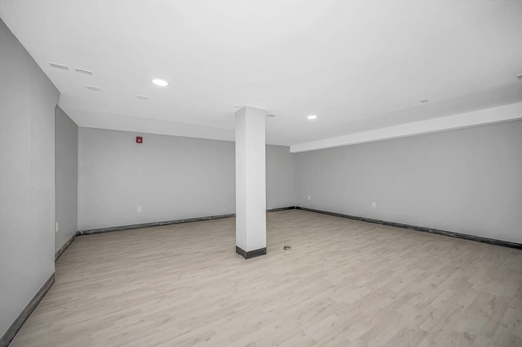 230 Cumberland Rd, Lowell MA 01850 photo 13