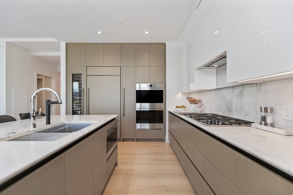 Condominium at 380 Harrison Ave # 12J, Boston MA 02118, photo 7 of 42