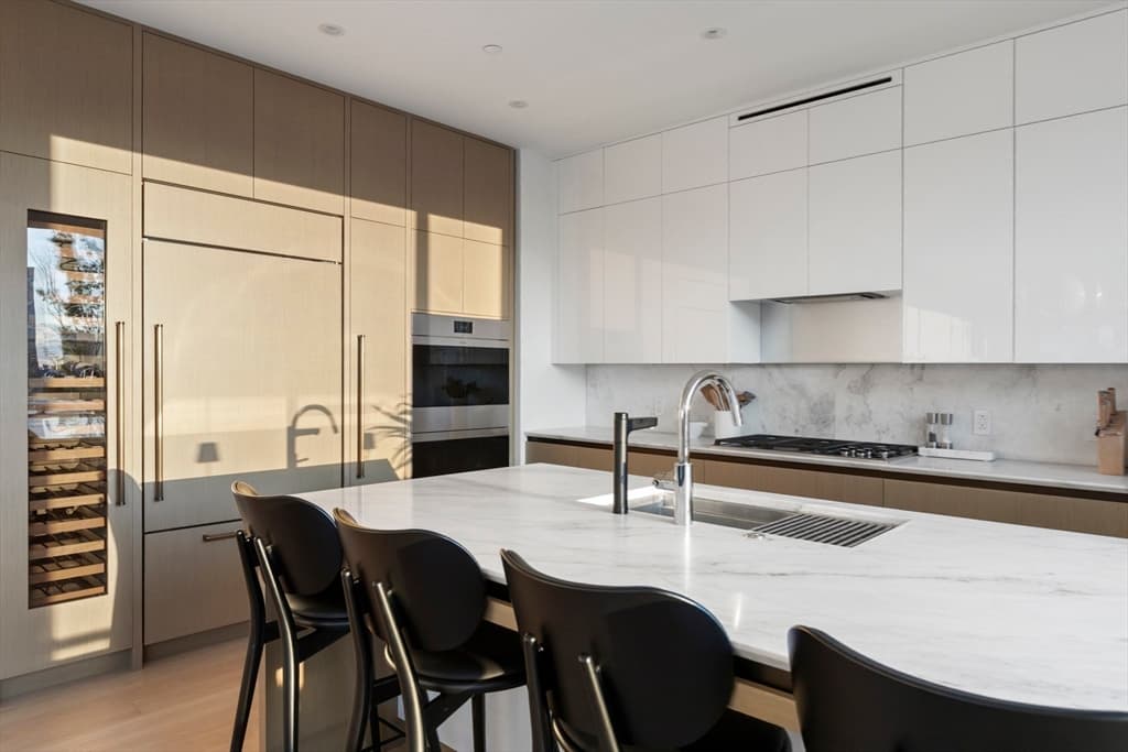 Condominium at 380 Harrison Ave # 12J, Boston MA 02118, photo 5 of 42