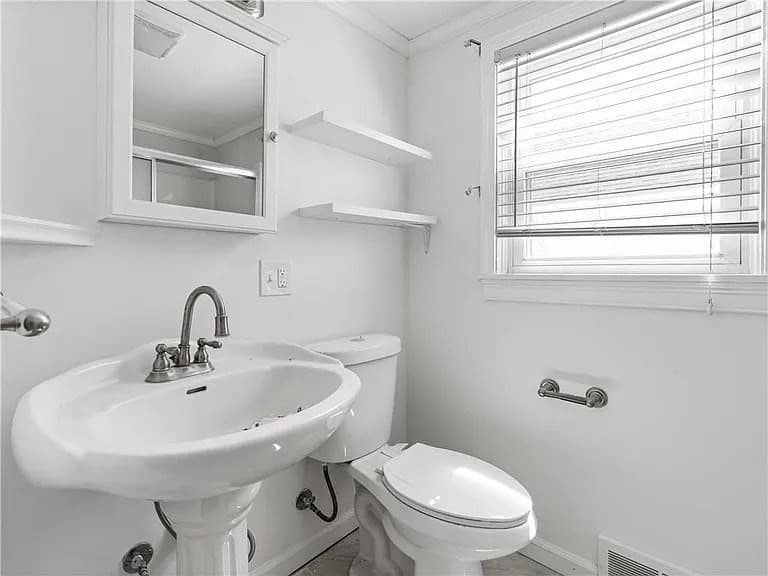 85 Manistee St, Pawtucket RI 02861 photo 5