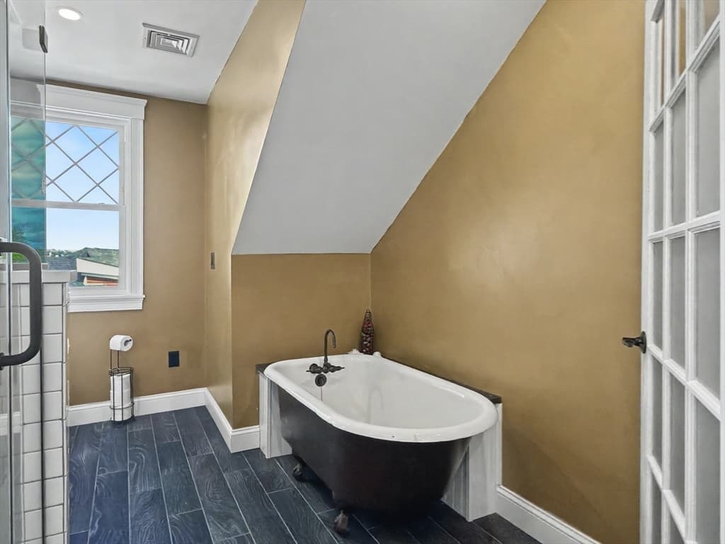 4 Westland St, Worcester MA 01602 photo 32