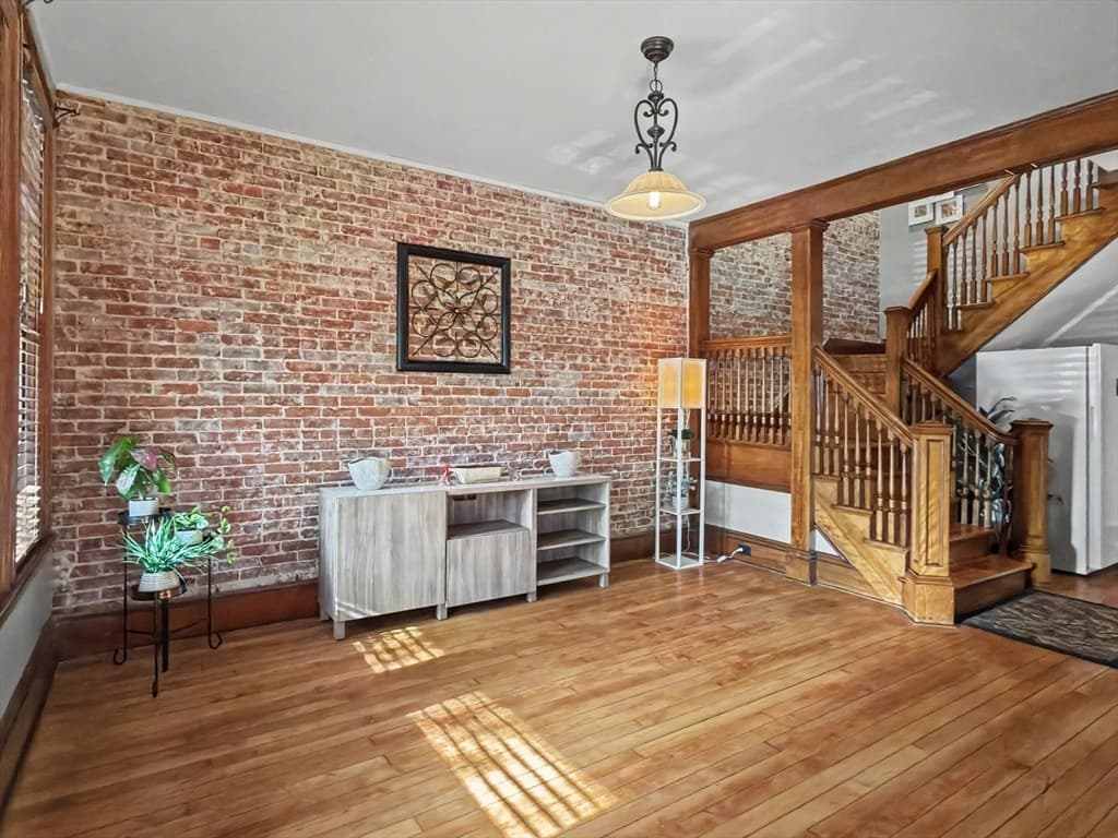 4 Westland St, Worcester MA 01602 photo 9