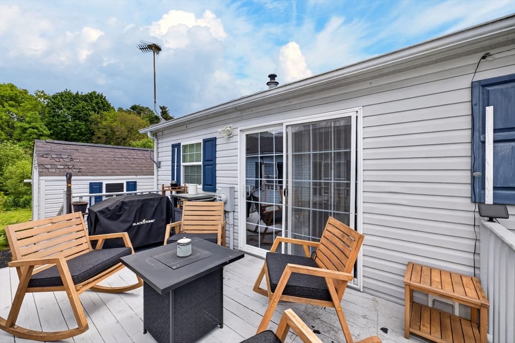 96 Songbird Ln, Tiverton RI 02878 photo 27