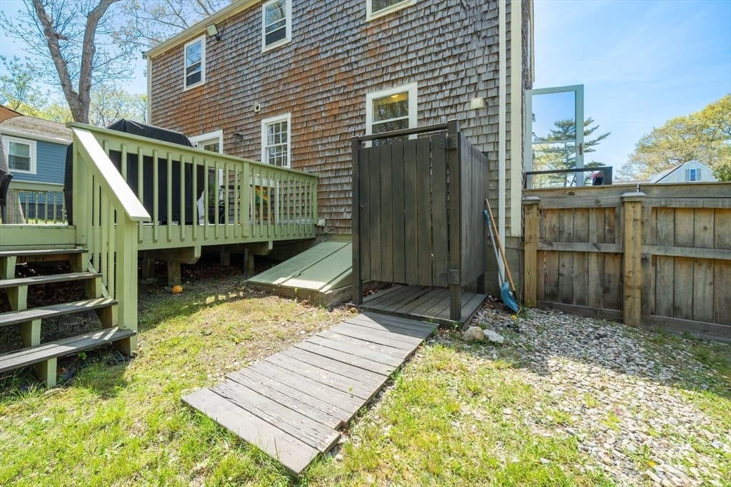 Single Family Residence at 64 Winthrop Rd, Plymouth MA 02360, Plymouth, photo 9 of 41