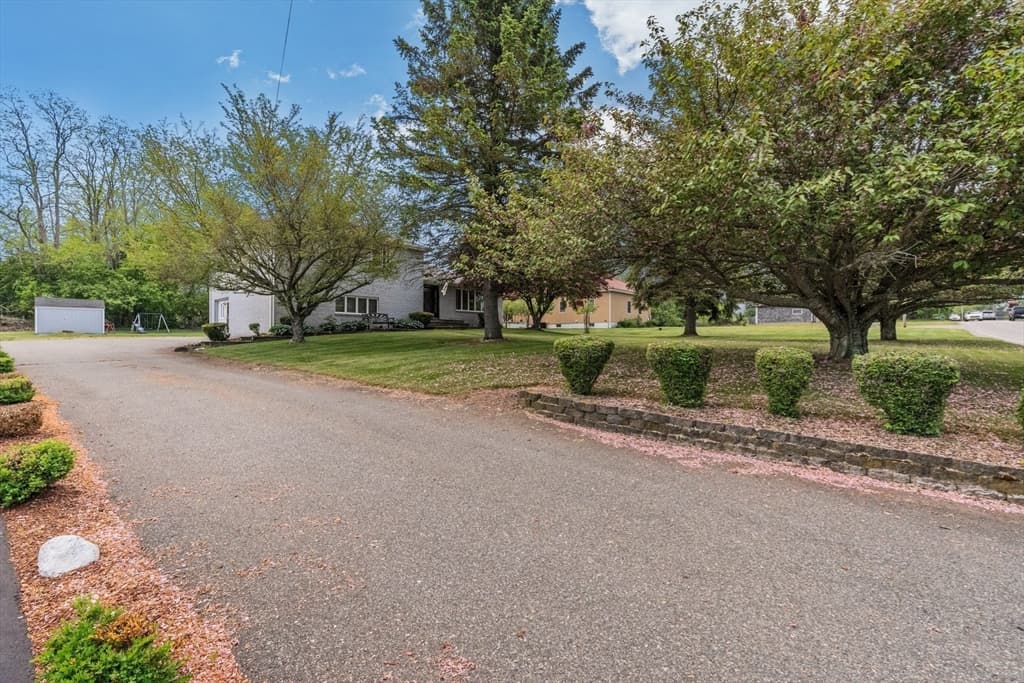 394 Lees River Ave, Somerset MA 02725 photo 6