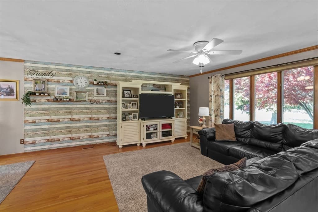 394 Lees River Ave, Somerset MA 02725 photo 17