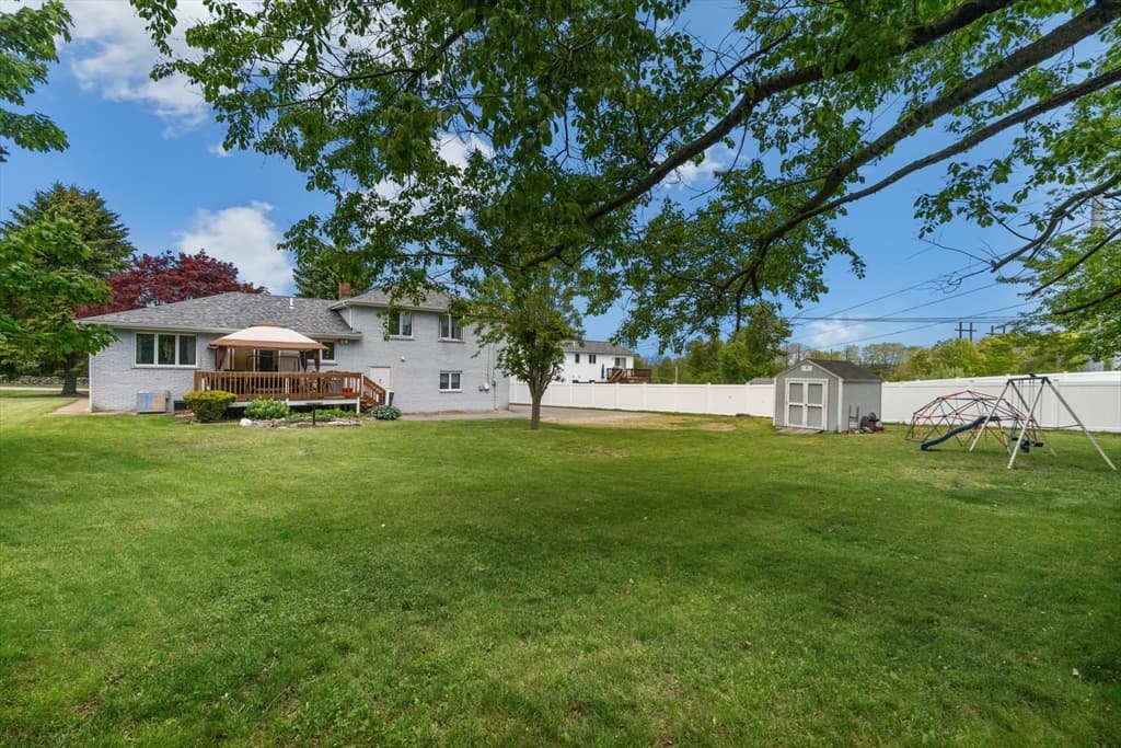 394 Lees River Ave, Somerset MA 02725 photo 3