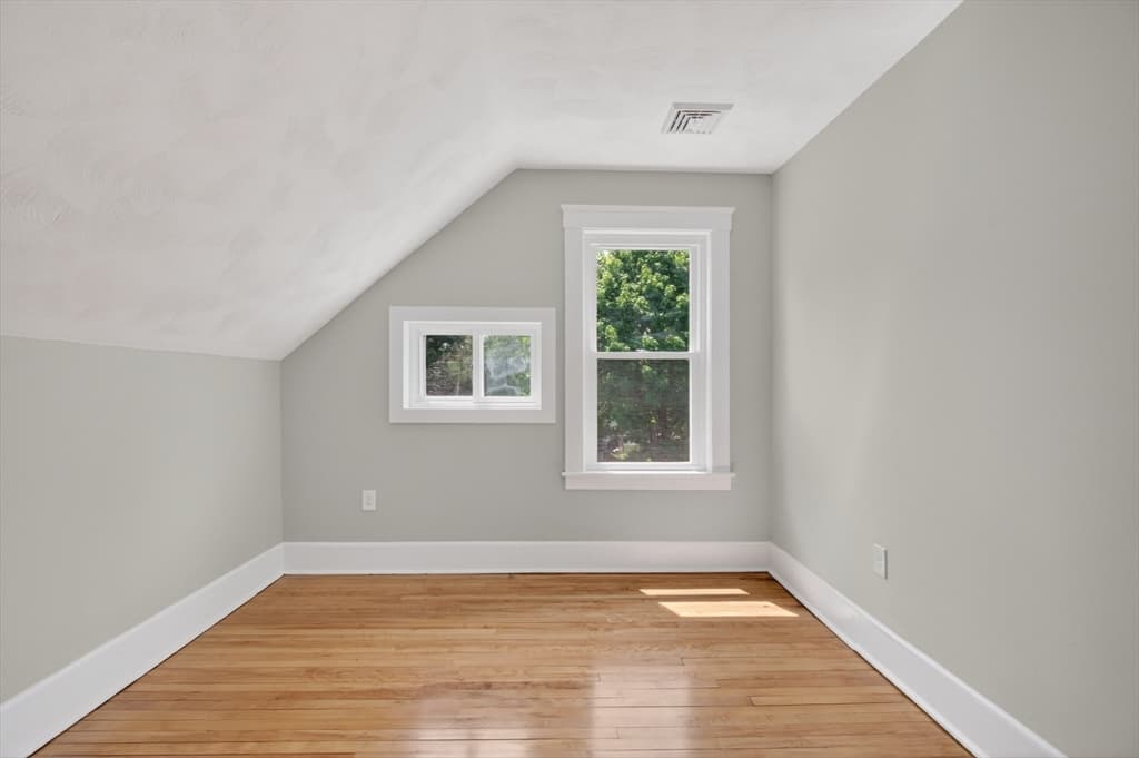 28 Greendale Ave, Worcester MA 01606 photo 23